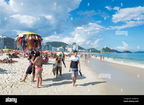 videos de antonio mallorca|EN LA PLAYA DE COPACABANA con MUJERES CARIOCAS